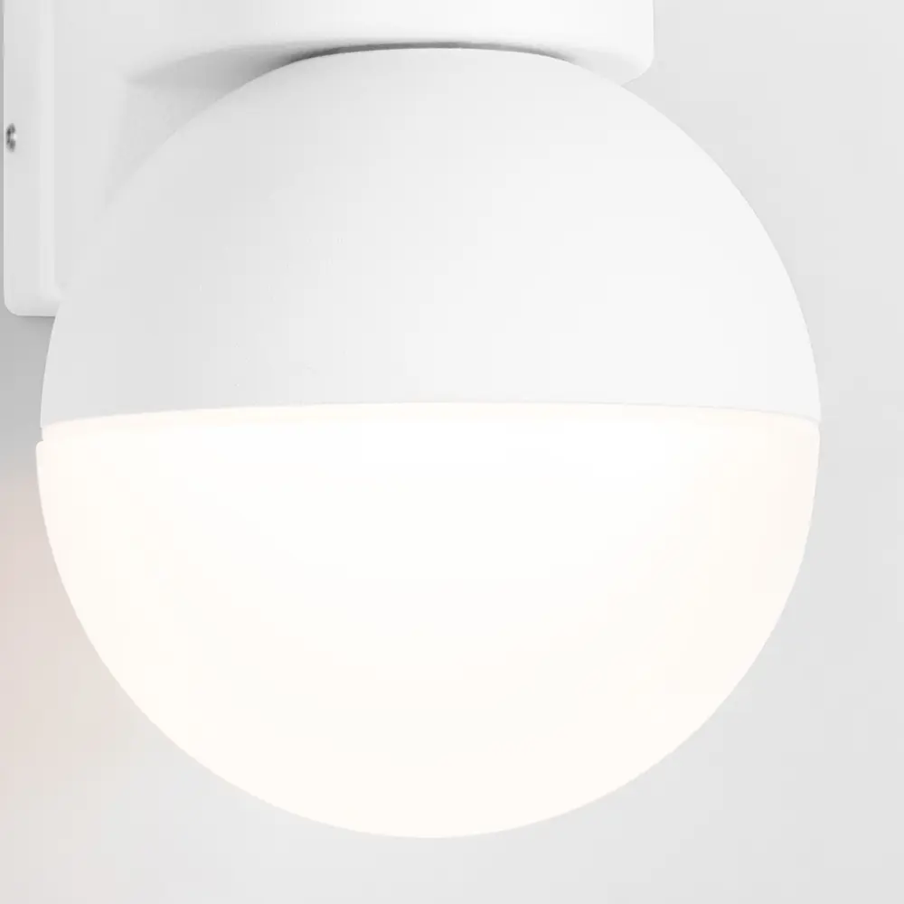 Фото 7 Настенный светильник Elektrostandard MRL 1028 цвет белый Фото 7 Настенный светильник Elektrostandard MRL 1028 цвет белый