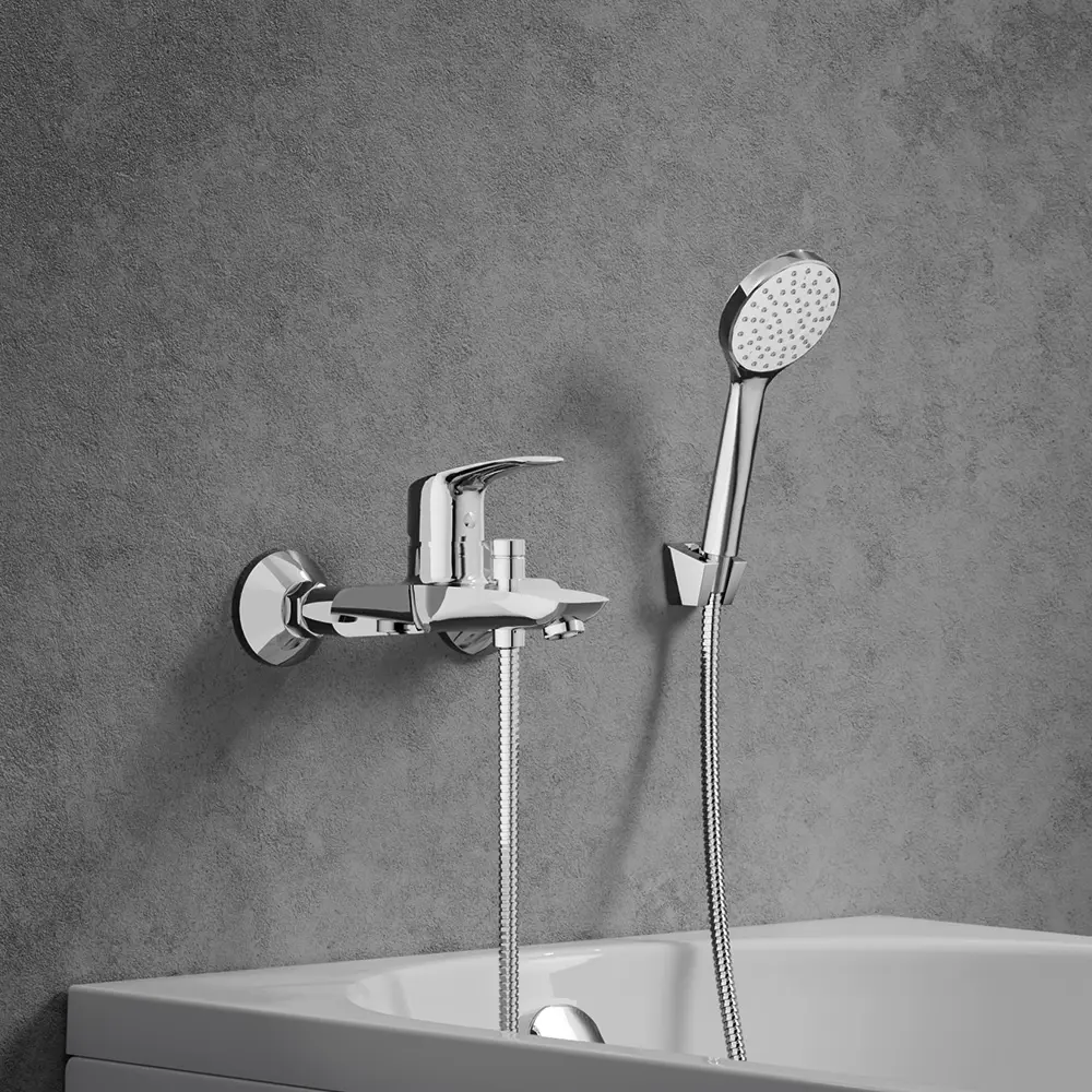 Фото 2 Смеситель для ванны Damixa 781200000 однорычажный с душевой лейкой цвет хром Фото 2 Смеситель для ванны Damixa 781200000 однорычажный с душевой лейкой цвет хром