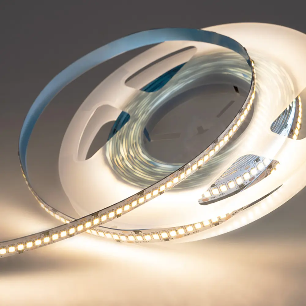 Фото 2 Светодиодная лента Lamper 141-622 240 диод/м 19.2 Вт/м 24 В 1.5 см IP20 5 м теплый белый (желтый) свет Фото 2 Светодиодная лента Lamper 141-622 240 диод/м 19.2 Вт/м 24 В 1.5 см IP20 5 м теплый белый (желтый) свет