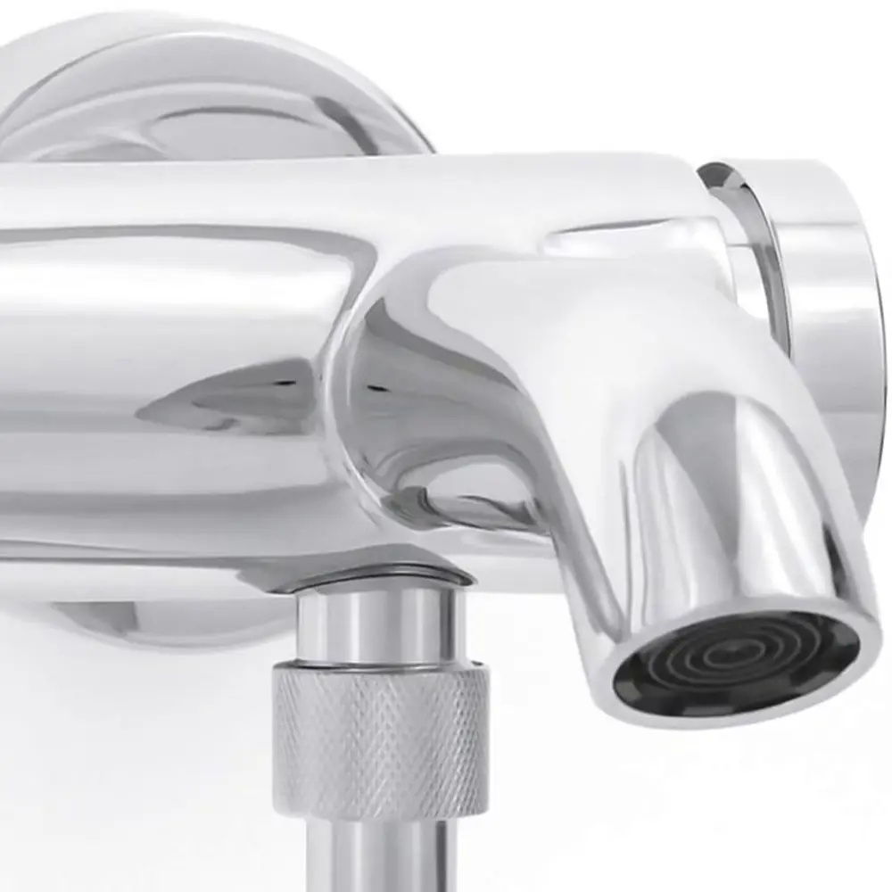 Фото 5 Однорычажный смеситель для ванны Grohe Essence с лейкой и шлангом хром 33628001 Фото 5 Однорычажный смеситель для ванны Grohe Essence с лейкой и шлангом хром 33628001