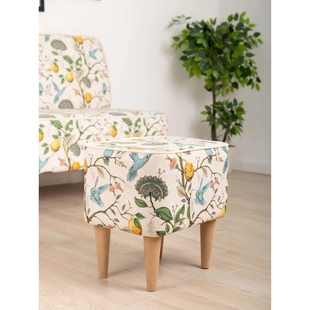 Фото Пуф Monofix Одос 42x42x42 см цвет бежевый Фото Пуф Monofix Одос 42x42x42 см цвет бежевый