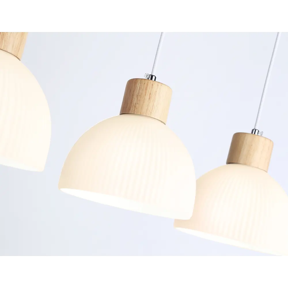Фото 5 Светильник подвесной Ambrella Light Traditional Ambr_tr83135 3 лампы 4.71 м² цвет белый/светлое дерево Фото 5 Светильник подвесной Ambrella Light Traditional Ambr_tr83135 3 лампы 4.71 м² цвет белый/светлое дерево