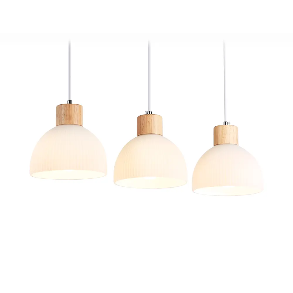 Фото Светильник подвесной Ambrella Light Traditional Ambr_tr83135 3 лампы 4.71 м² цвет белый/светлое дерево Фото Светильник подвесной Ambrella Light Traditional Ambr_tr83135 3 лампы 4.71 м² цвет белый/светлое дерево