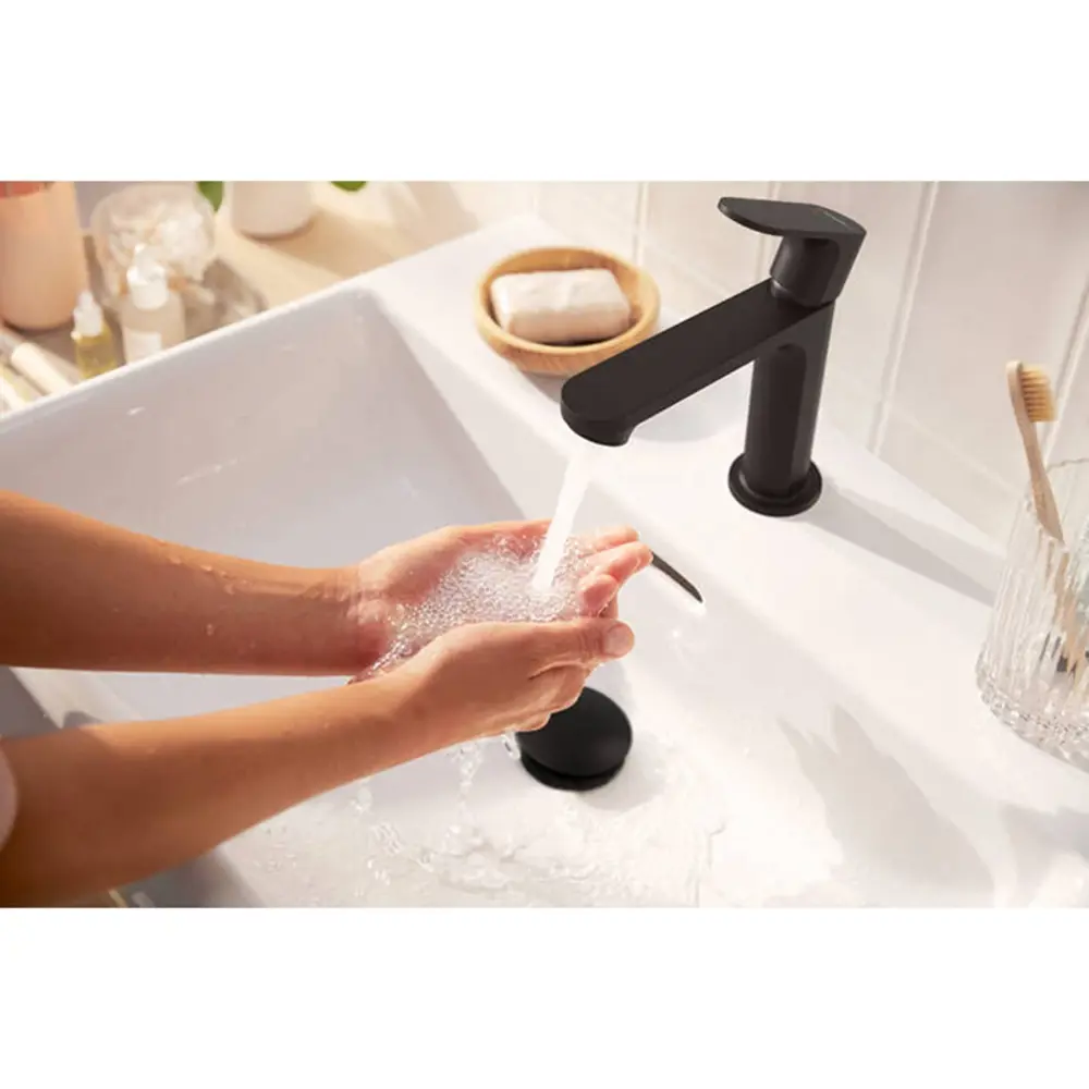 Фото 3 Смеситель для раковины Hansgrohe 72519670 однорычажный цвет черный матовый Фото 3 Смеситель для раковины Hansgrohe 72519670 однорычажный цвет черный матовый