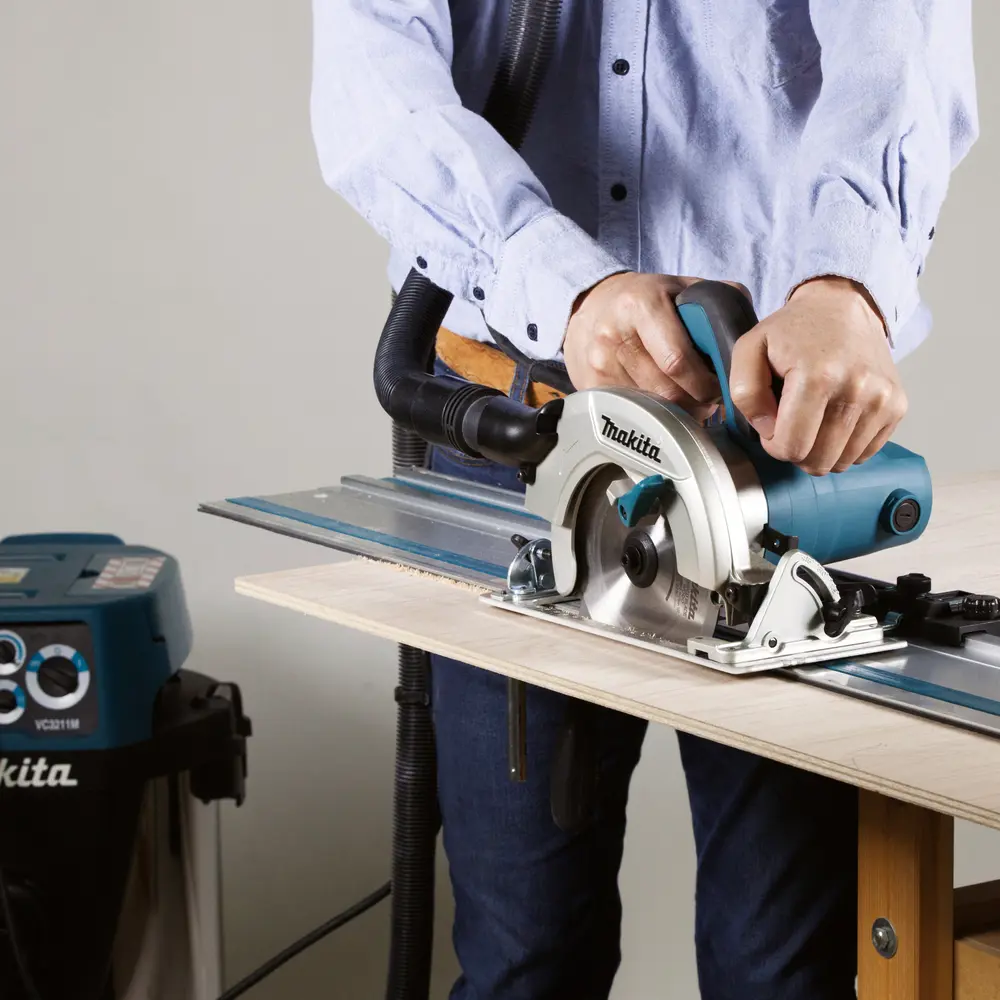 Фото 6 Сетевая циркулярная пила MAKITA HS6601 Фото 6 Сетевая циркулярная пила MAKITA HS6601