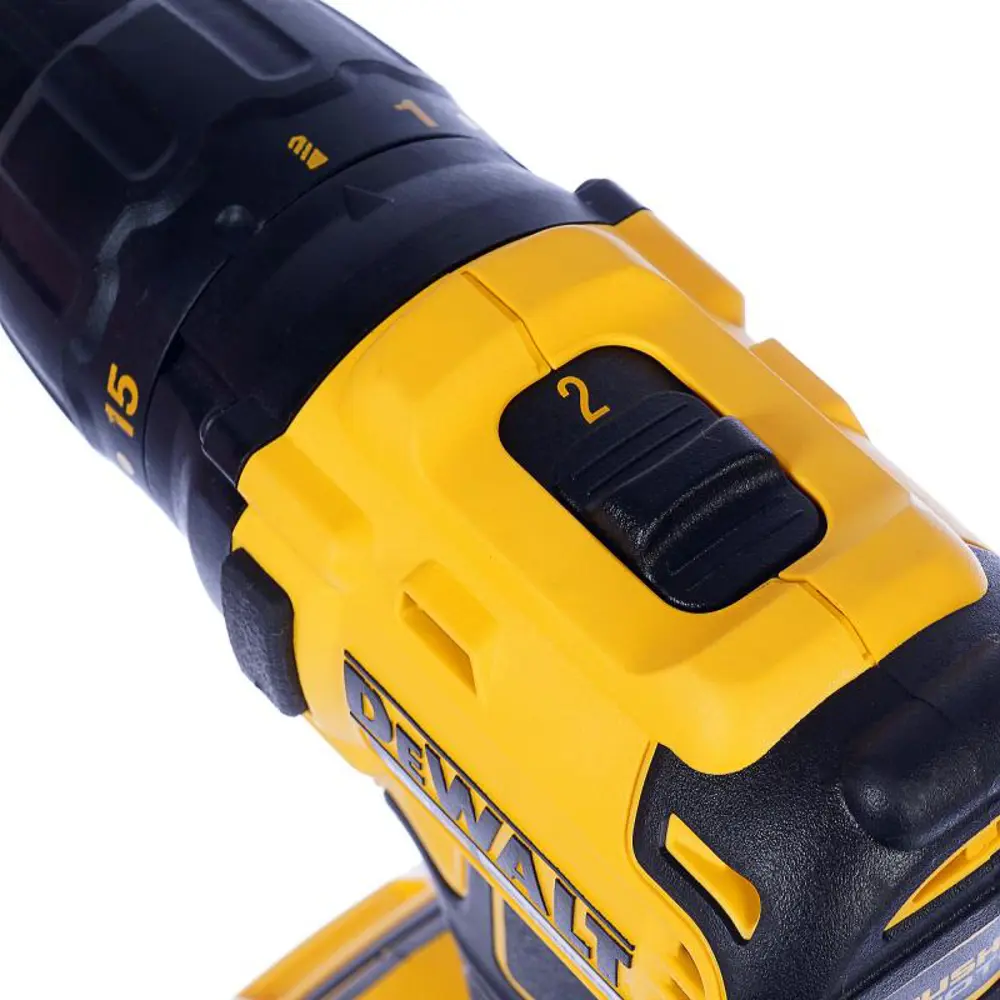 Фото 3 Дрель-шуруповерт аккумуляторная Dewalt DCD777S2T, 18 В Li-Ion 2x1.5 Ач Фото 3 Дрель-шуруповерт аккумуляторная Dewalt DCD777S2T, 18 В Li-Ion 2x1.5 Ач