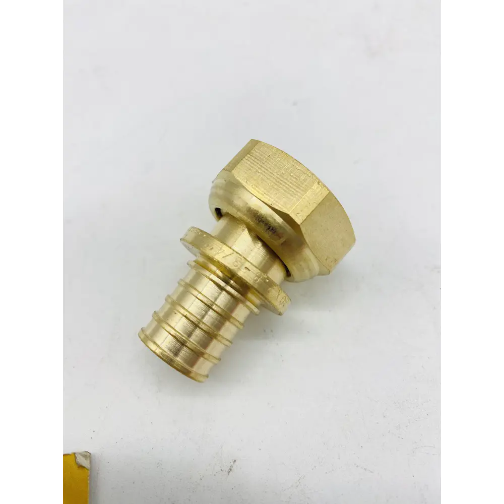 Фото Переходник Vieir 3/4"x20 ВР латунь VRP204C-A Фото Переходник Vieir 3/4"x20 ВР латунь VRP204C-A