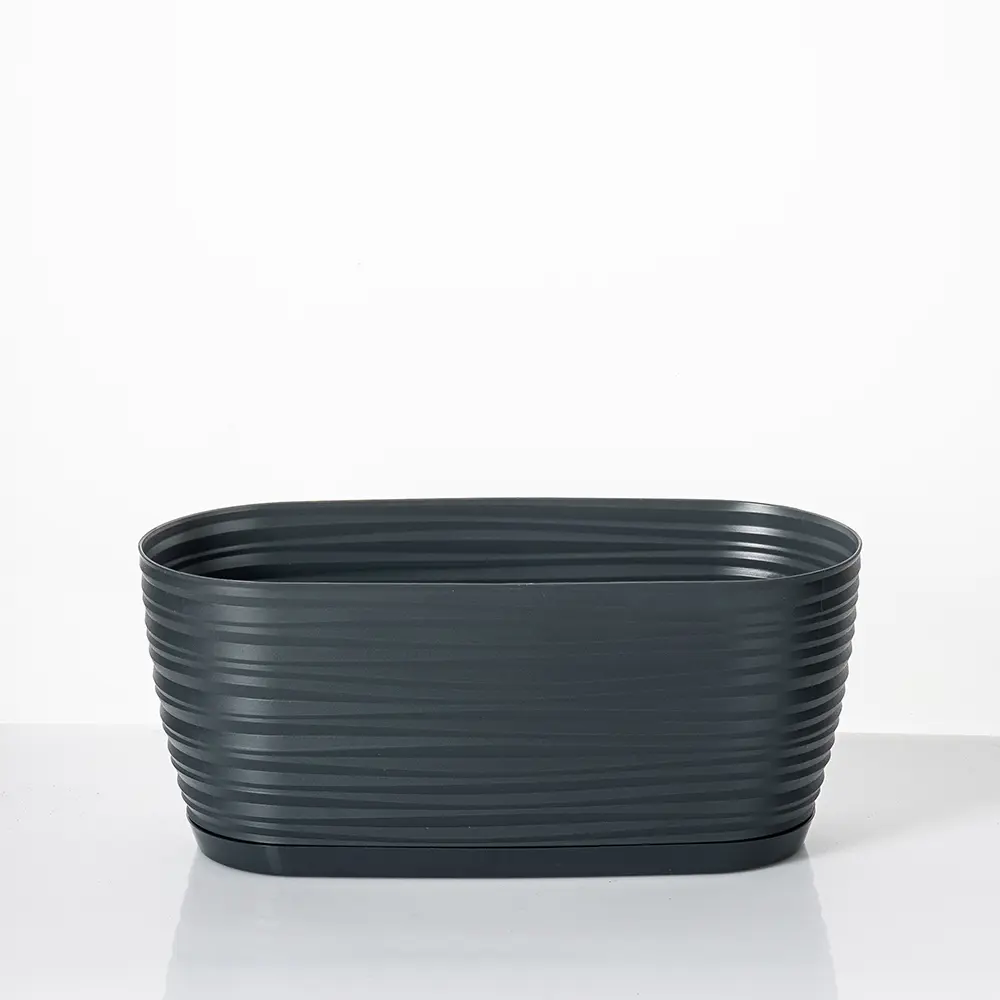 Фото 2 Кашпо Sahara petit box Form-plastic d 31.5 см 14 см 4.2 л полипропилен черный без автополива Фото 2 Кашпо Sahara petit box Form-plastic d 31.5 см 14 см 4.2 л полипропилен черный без автополива