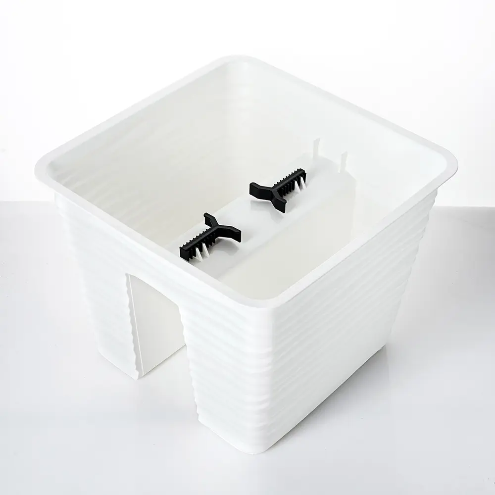 Фото 3 Балконный ящик Sahara reiling Form-plastic 27x27 см 8.35 л полипропилен белый Фото 3 Балконный ящик Sahara reiling Form-plastic 27x27 см 8.35 л полипропилен белый