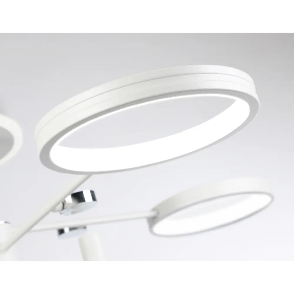 Фото 6 Люстра потолочная светодиодная Ambrella Comfort fl51648 с пультом управления 32 м² теплый белый (желтый) свет цвет белый Фото 6 Люстра потолочная светодиодная Ambrella Comfort fl51648 с пультом управления 32 м² теплый белый (желтый) свет цвет белый