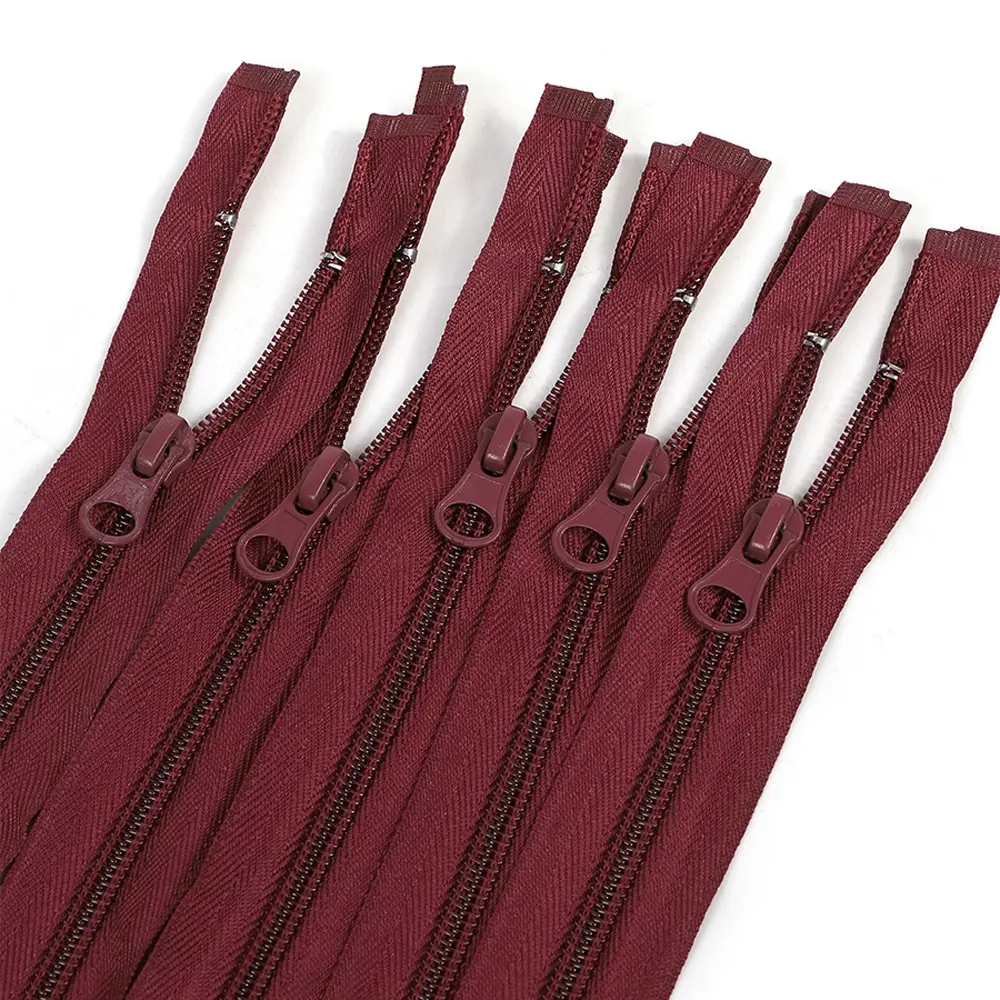 Фото Молния MaxZipper спираль №5-N 70см цв.F178 бордовый уп.50шт Фото Молния MaxZipper спираль №5-N 70см цв.F178 бордовый уп.50шт