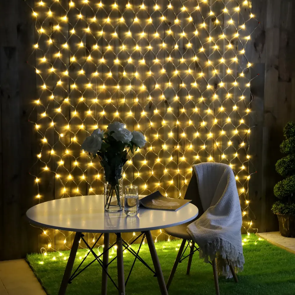Фото Электрогирлянда универсальная Luazon lighting 2361698 сеть 2x2 м 384 ламп теплый белый 1 режим работы Фото Электрогирлянда универсальная Luazon lighting 2361698 сеть 2x2 м 384 ламп теплый белый 1 режим работы