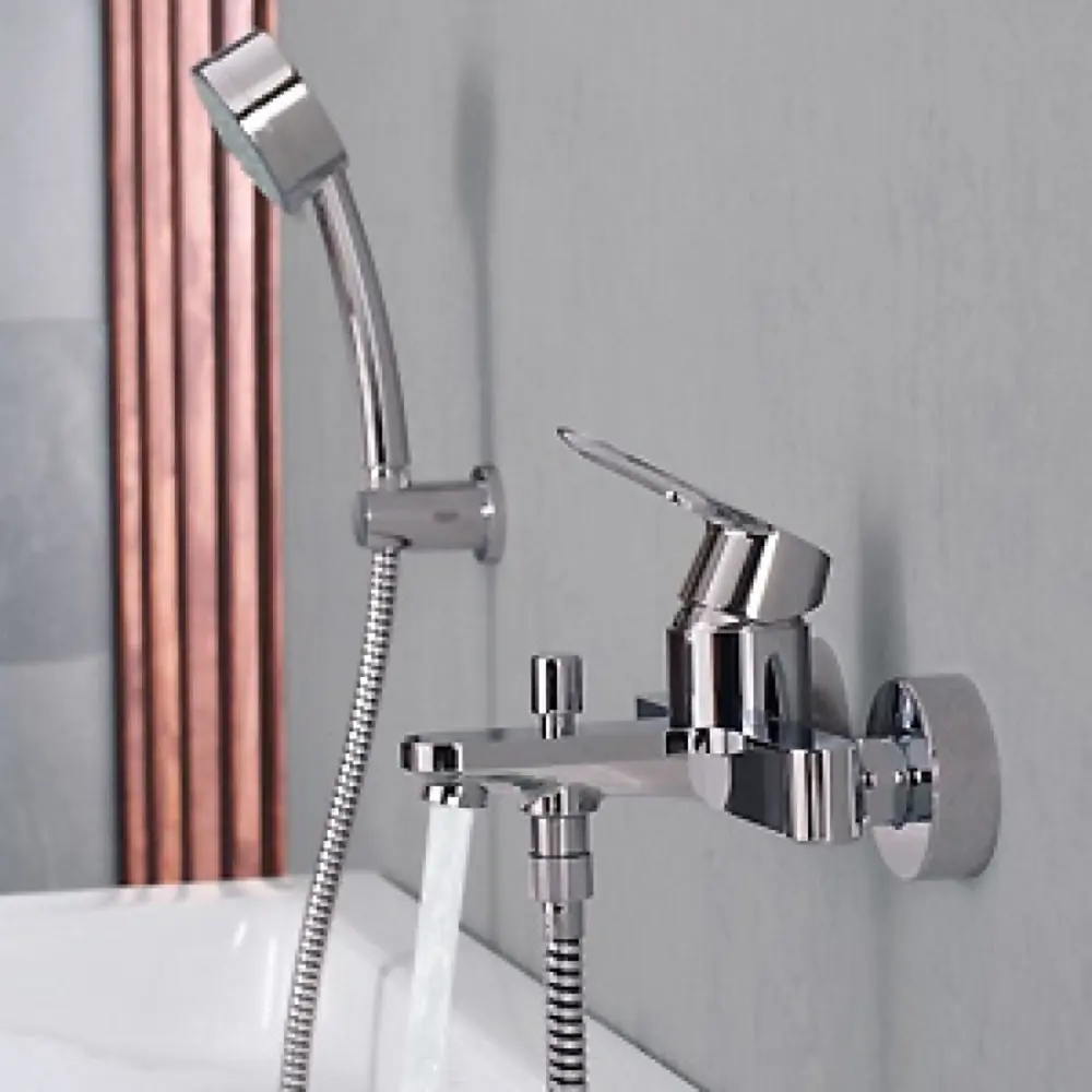 Фото 4 Однорычажный смеситель для ванны Grohe BauCosmopolitan хром 23334000 Фото 4 Однорычажный смеситель для ванны Grohe BauCosmopolitan хром 23334000