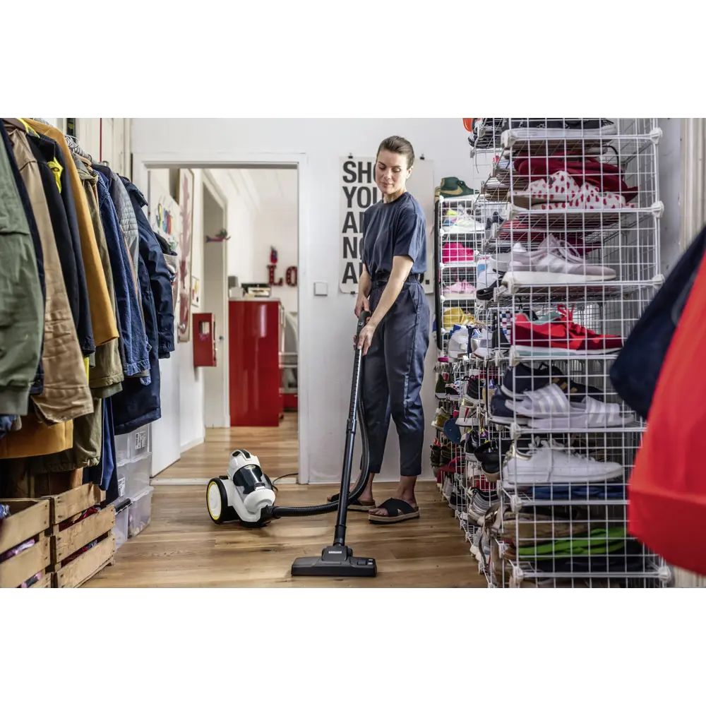 Фото 7 Пылесос с контейнером Karcher Vc 3 plus *kap 1100 Вт 0.9 л цвет белый Фото 7 Пылесос с контейнером Karcher Vc 3 plus *kap 1100 Вт 0.9 л цвет белый