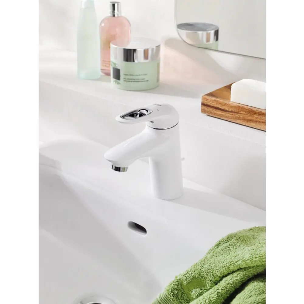 Фото 3 Смеситель для раковины Grohe Eurostyle New 33558LS3 Фото 3 Смеситель для раковины Grohe Eurostyle New 33558LS3