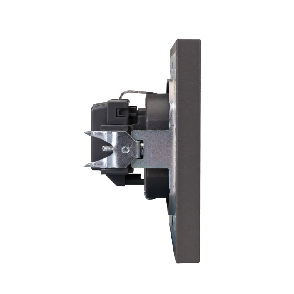 Фото 3 Розетка встраиваемая Kranz Strong KR-78-0701-6 с заземлением и шторками цвет графит Фото 3 Розетка встраиваемая Kranz Strong KR-78-0701-6 с заземлением и шторками цвет графит