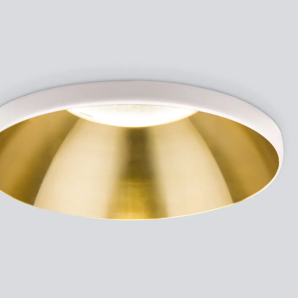 Фото 5 Светильник точечный светодиодный встраиваемый Elektrostandard 25026/LED Nuta a056783 под отверстие нейтральный белый свет цвет бронза Фото 5 Светильник точечный светодиодный встраиваемый Elektrostandard 25026/LED Nuta a056783 под отверстие нейтральный белый свет цвет бронза