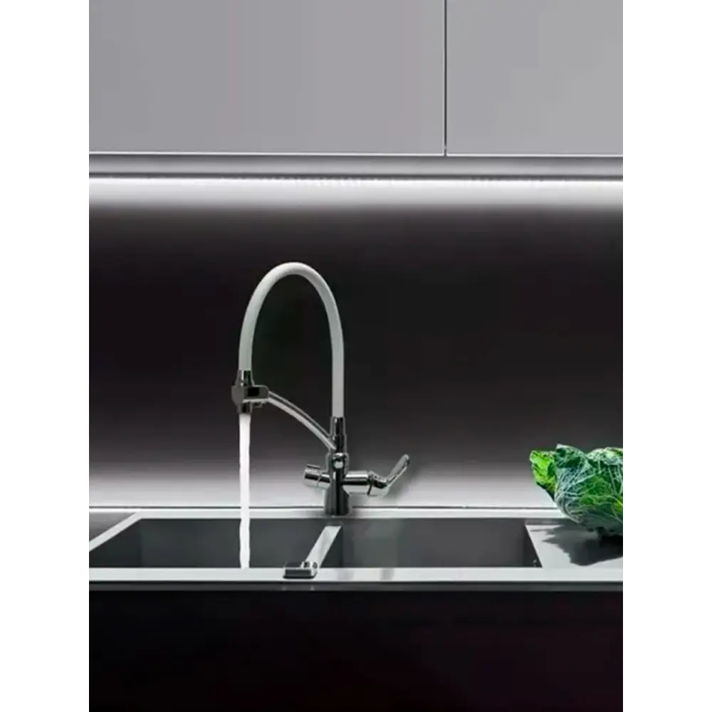 Фото 2 Смеситель для кухни Lemark LM3070C излив 20 см цвет черный Фото 2 Смеситель для кухни Lemark LM3070C излив 20 см цвет черный