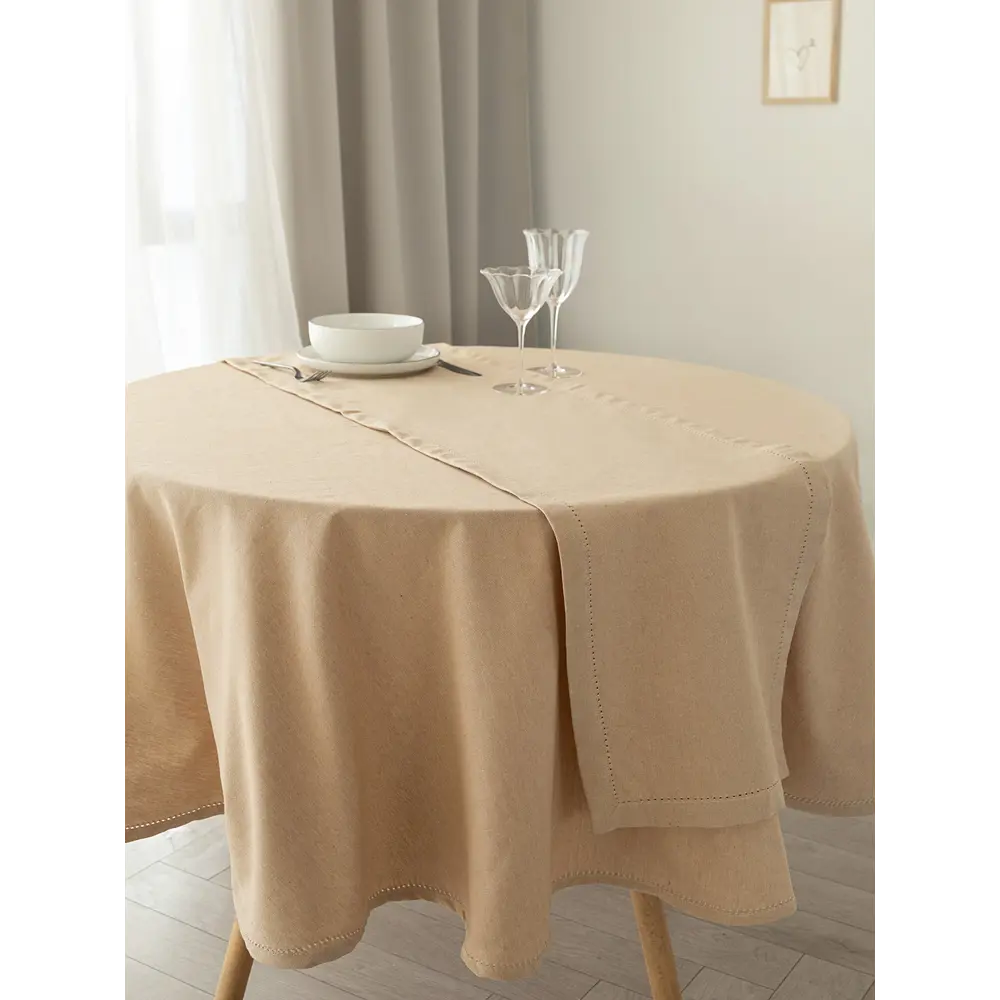 Фото 3 Скатерть на стол Denastia BASIC COLLECTION круглая 160x160 см цвет бежевый Фото 3 Скатерть на стол Denastia BASIC COLLECTION круглая 160x160 см цвет бежевый