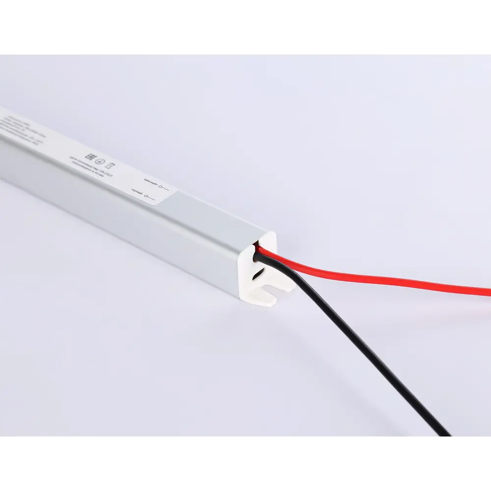 Фото 5 Блок питания ультратонкий для светодиодной ленты Ambrella Light 24 В 36 Вт 1.5A IP20 185-260 В 282x18x18 Фото 5 Блок питания ультратонкий для светодиодной ленты Ambrella Light 24 В 36 Вт 1.5A IP20 185-260 В 282x18x18