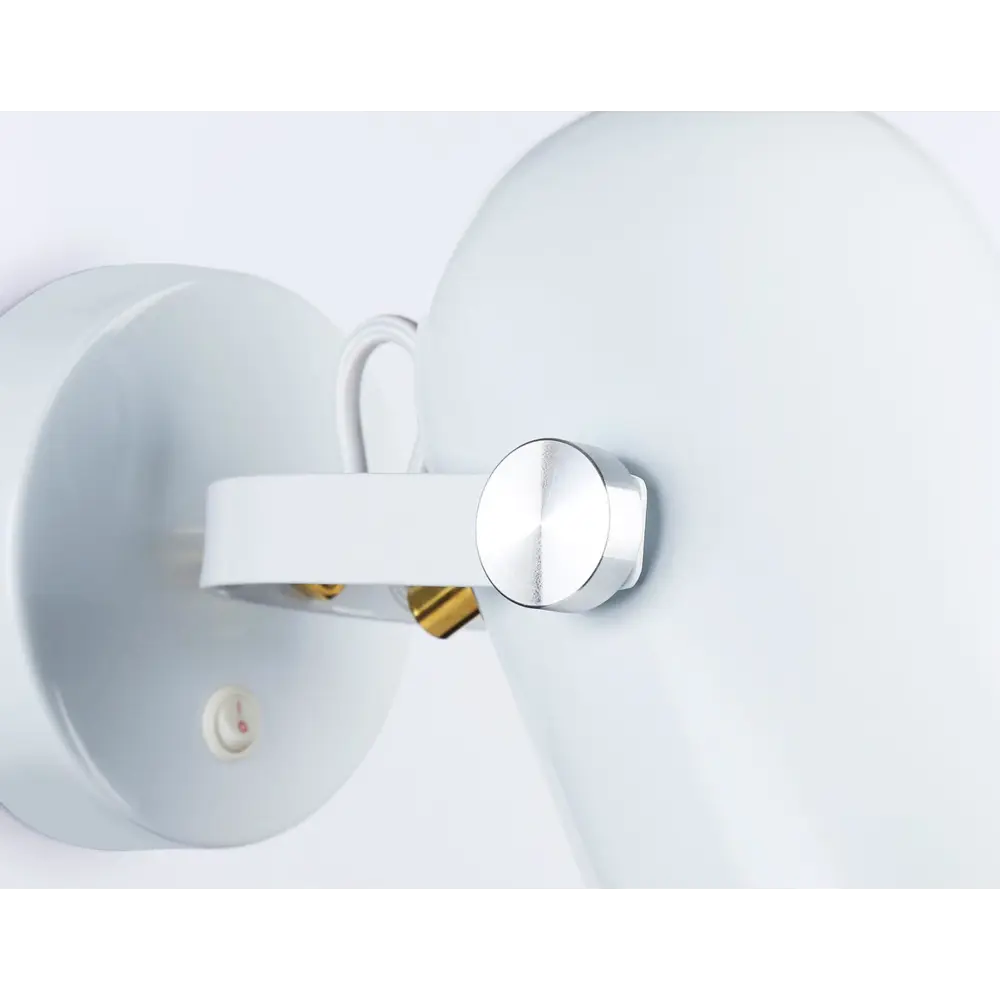 Фото 3 Спот поворотный AMBRELLA LIGHT TR8202 TRADITIONAL 1 лампа 2 м² цвет белый Фото 3 Спот поворотный AMBRELLA LIGHT TR8202 TRADITIONAL 1 лампа 2 м² цвет белый