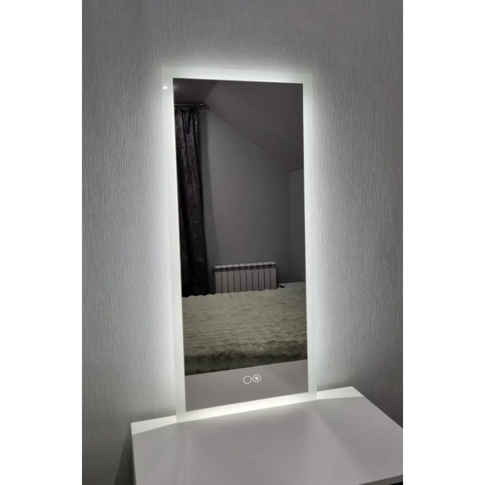 Фото Зеркало для ванной Alfa mirrors Niko lite 49 Niko-49AVd-lite с подсветкой 40x90см Фото Зеркало для ванной Alfa mirrors Niko lite 49 Niko-49AVd-lite с подсветкой 40x90см