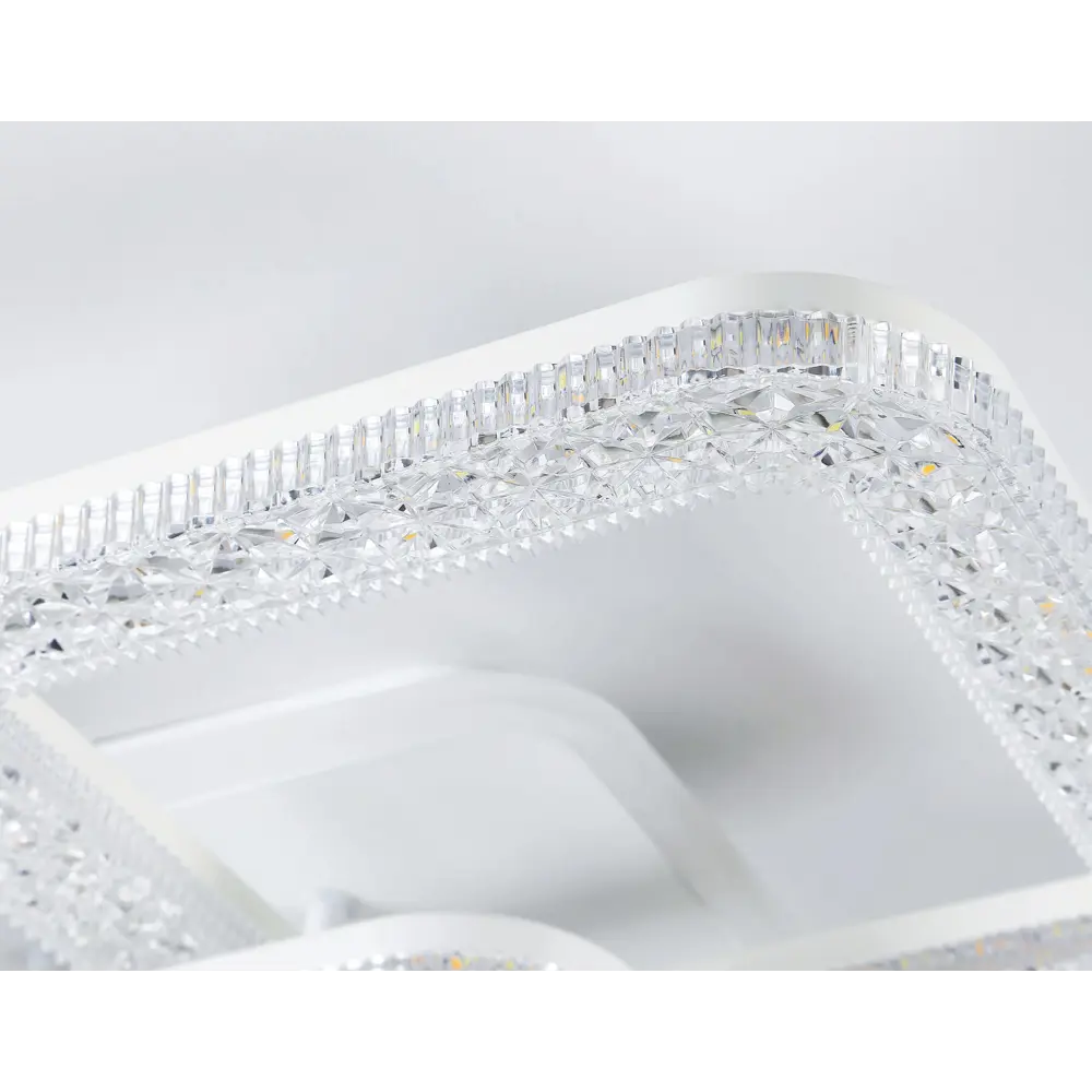 Фото 5 Люстра потолочная светодиодная Ambrella Light AMBR_FA3921 Acrylica original с пультом 20 м² регулируемый белый свет цвет белый Фото 5 Люстра потолочная светодиодная Ambrella Light AMBR_FA3921 Acrylica original с пультом 20 м² регулируемый белый свет цвет белый