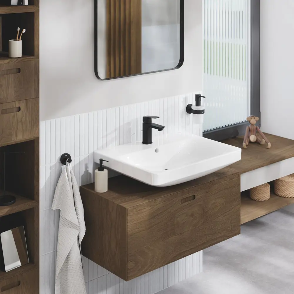 Фото 2 Дозатор для жидкого мыла Grohe 1022572430 цвет черный Фото 2 Дозатор для жидкого мыла Grohe 1022572430 цвет черный