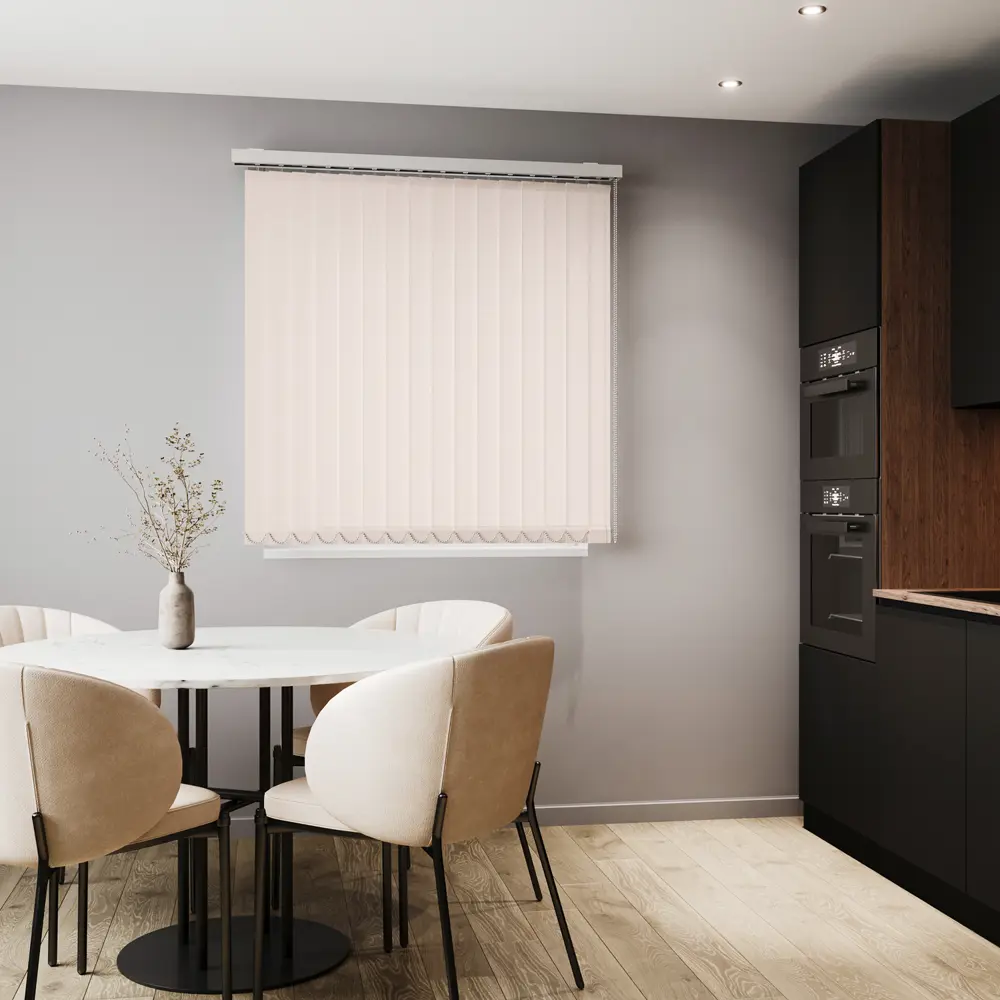 Фото Вертикальные жалюзи Унистайл 140x190 18 ламелей с карнизом персиковый