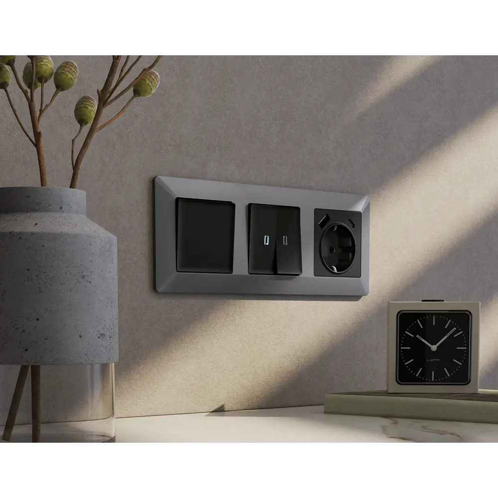 Фото 3 Рамка для розеток и выключателей Ambrella volt Alfa Line AF110503 3 поста цвет сталь матовый Фото 3 Рамка для розеток и выключателей Ambrella volt Alfa Line AF110503 3 поста цвет сталь матовый