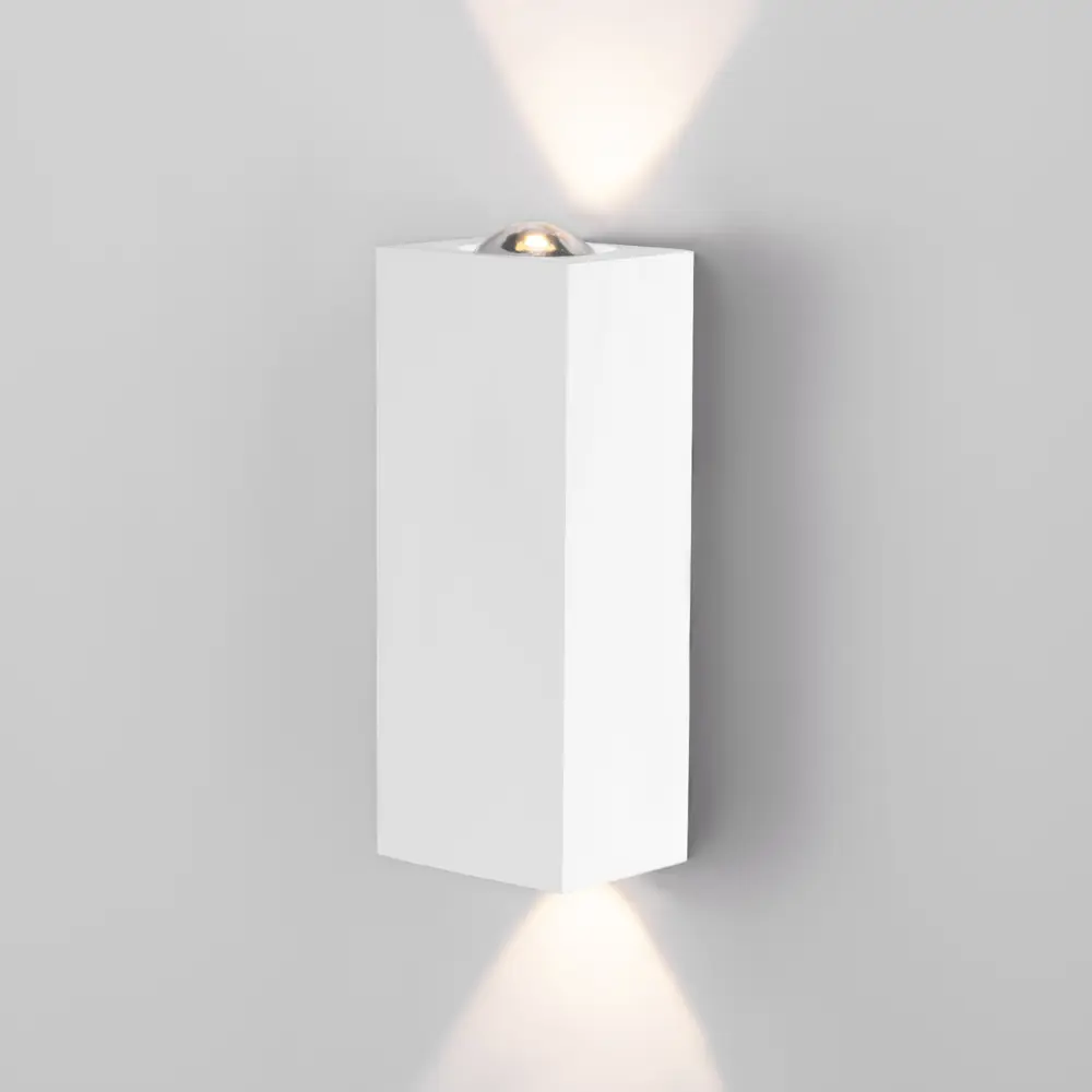 Фото 2 Настенный светильник светодиодный Elektrostandard Petite 40110/LED нейтральный белый свет цвет белый Фото 2 Настенный светильник светодиодный Elektrostandard Petite 40110/LED нейтральный белый свет цвет белый