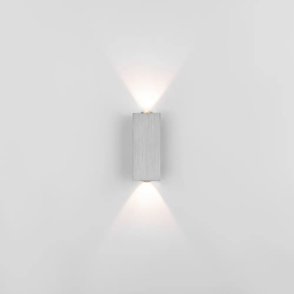 Фото 11 Настенный светильник светодиодный Elektrostandard Petite 40110/LED нейтральный белый свет цвет серебристый Фото 11 Настенный светильник светодиодный Elektrostandard Petite 40110/LED нейтральный белый свет цвет серебристый