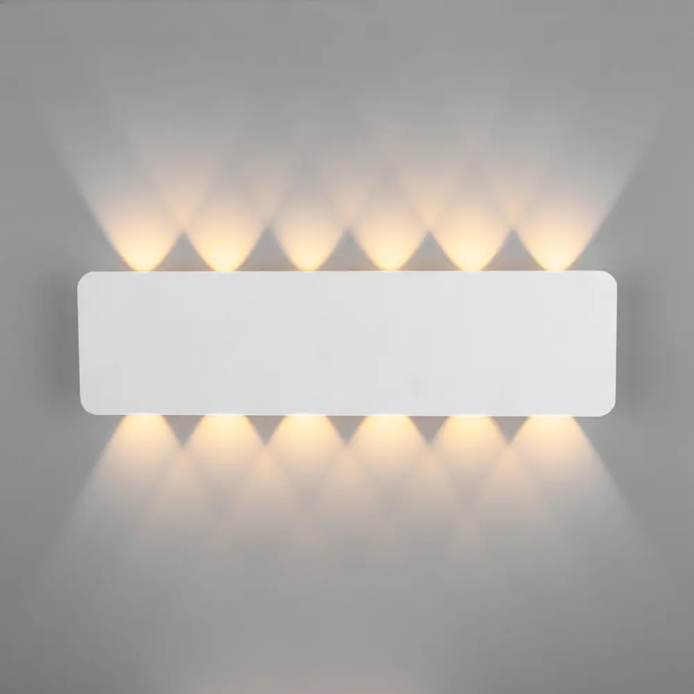 Фото 2 Настенный светильник светодиодный Elektrostandard Angle 40139/1 LED нейтральный белый свет цвет белый