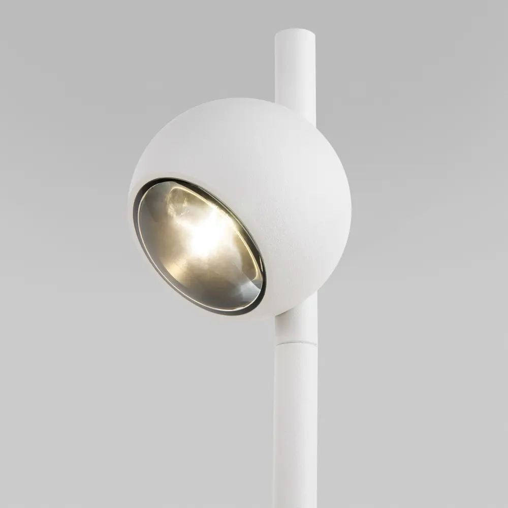 Фото 4 Светильник ландшафтный светодиодный Elektrostandard 35143/F Ball IP65 цвет белый 60.5 см Фото 4 Светильник ландшафтный светодиодный Elektrostandard 35143/F Ball IP65 цвет белый 60.5 см