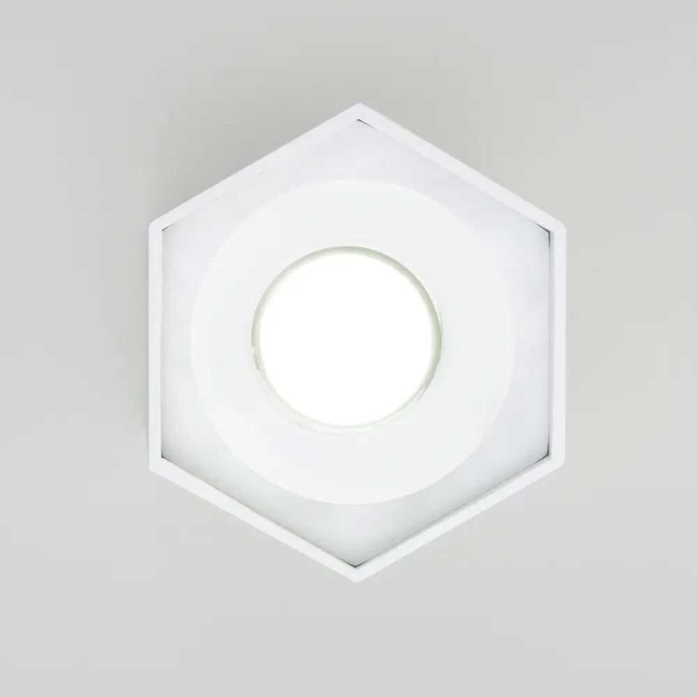 Фото 5 Светильник точечный светодиодный накладной Elektrostandard 25037/LED 1.4 м² нейтральный белый свет цвет белый Фото 5 Светильник точечный светодиодный накладной Elektrostandard 25037/LED 1.4 м² нейтральный белый свет цвет белый