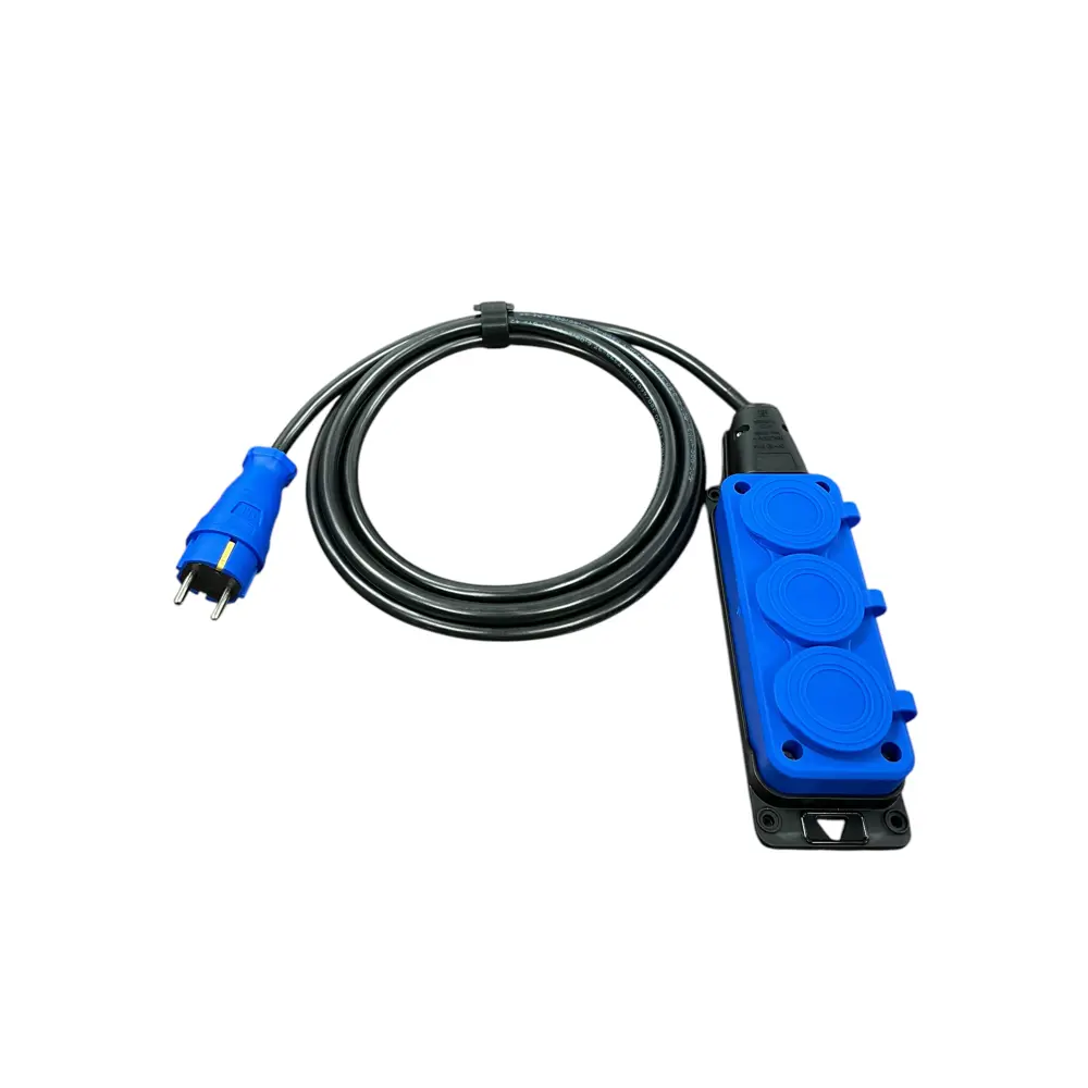 Фото Удлинитель-шнур Itok i-connect-color-SU-PVS-325-3-54-5-blue 3x2.5 5 м 3 розетки 3500 Вт с заземлением IP54 цвет синий Фото Удлинитель-шнур Itok i-connect-color-SU-PVS-325-3-54-5-blue 3x2.5 5 м 3 розетки 3500 Вт с заземлением IP54 цвет синий