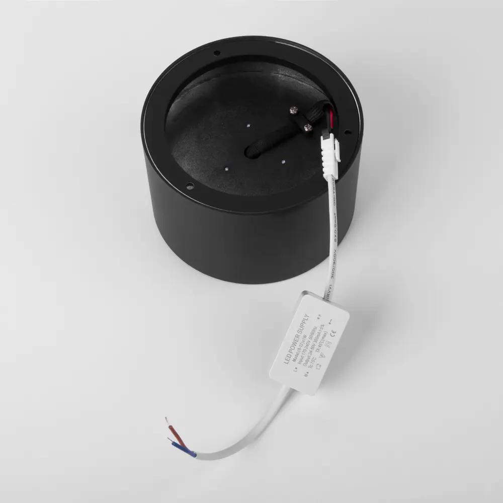 Фото 5 Светильник точечный светодиодный накладной Elektrostandard 25123/LED Banti a058847 нейтральный белый свет цвет черный Фото 5 Светильник точечный светодиодный накладной Elektrostandard 25123/LED Banti a058847 нейтральный белый свет цвет черный