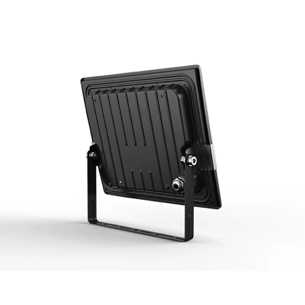 Фото 4 Прожектор светодиодный уличный Pccooler Tg-cnx-0150-e01b 150 Вт 6000 К IP65 холодный белый (голубой) свет Фото 4 Прожектор светодиодный уличный Pccooler Tg-cnx-0150-e01b 150 Вт 6000 К IP65 холодный белый (голубой) свет