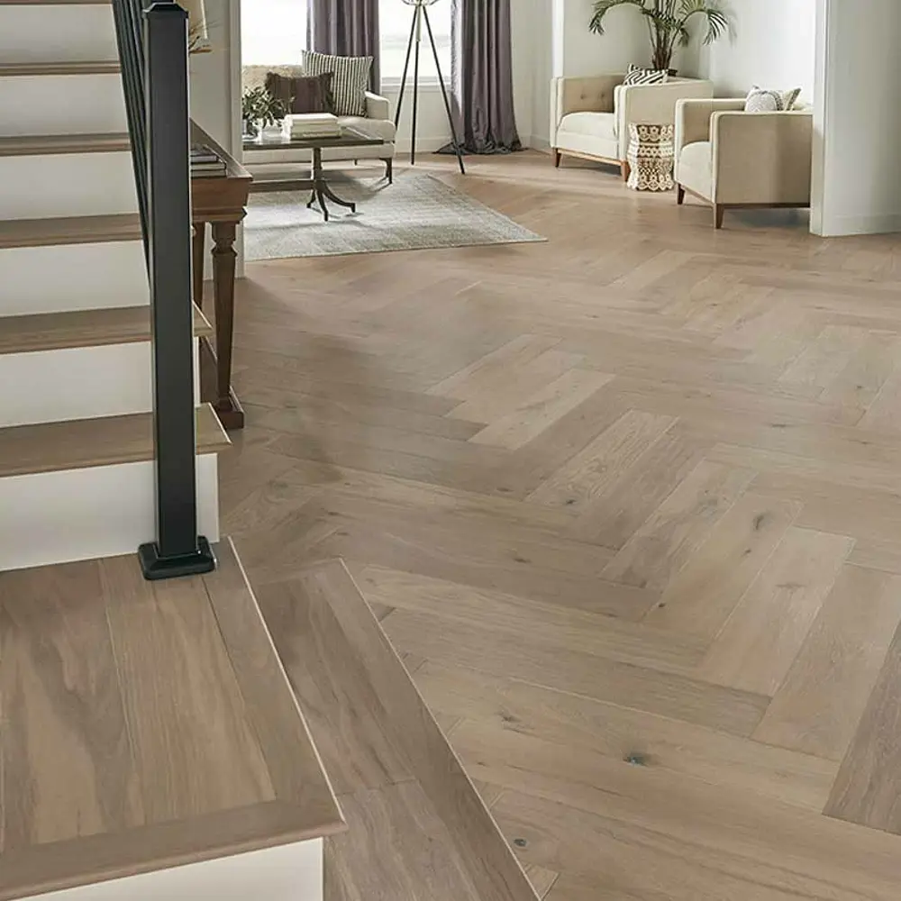 Фото 2 Ламинат Alpine Floor Herringbone Дуб Лион 33 класс толщина 8 мм с фаской 2.203 м² цена за упаковку Фото 2 Ламинат Alpine Floor Herringbone Дуб Лион 33 класс толщина 8 мм с фаской 2.203 м² цена за упаковку
