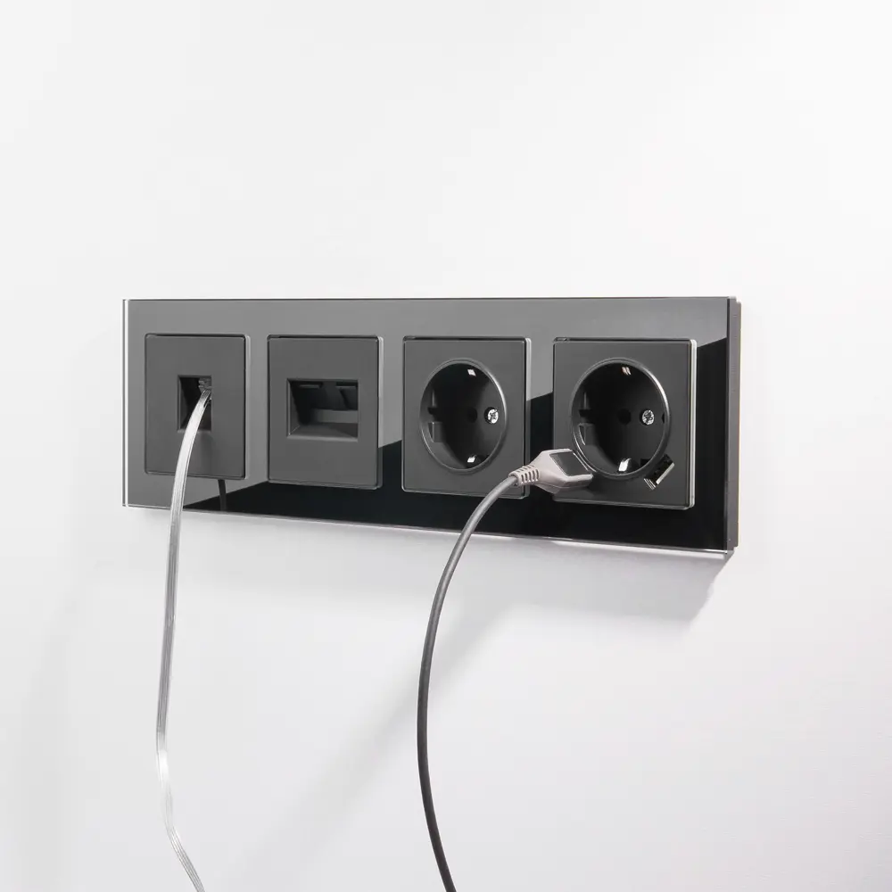 Фото 4 Розетка компьютерная встраиваемая Werkel a051606 RJ45 цвет черный Фото 4 Розетка компьютерная встраиваемая Werkel a051606 RJ45 цвет черный
