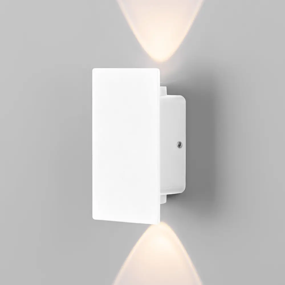 Фото 2 Настенный светильник светодиодный Elektrostandard 35154/D Mini Light a060884 нейтральный белый свет цвет белый Фото 2 Настенный светильник светодиодный Elektrostandard 35154/D Mini Light a060884 нейтральный белый свет цвет белый