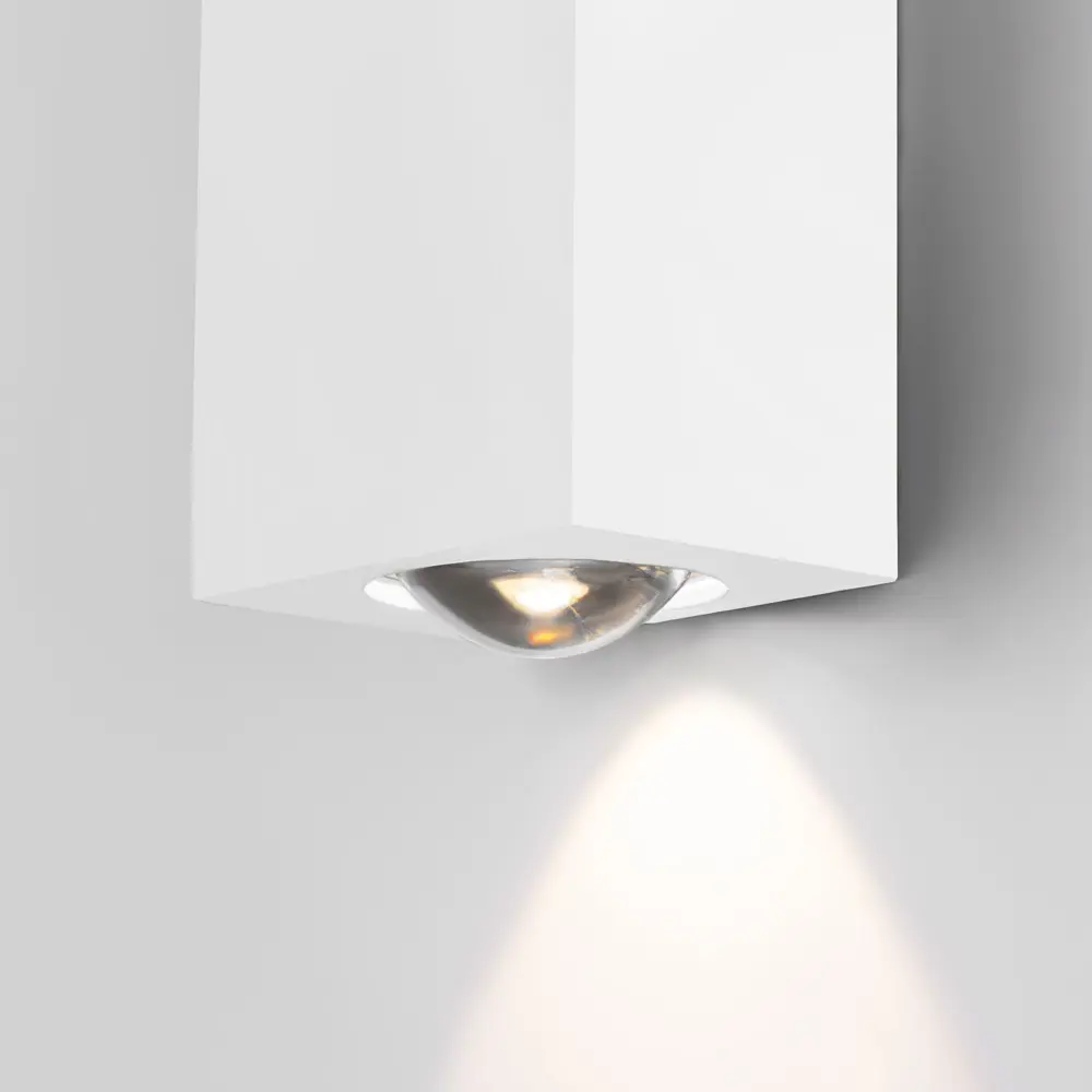 Фото 3 Настенный светильник светодиодный Elektrostandard Petite 40110/LED нейтральный белый свет цвет белый Фото 3 Настенный светильник светодиодный Elektrostandard Petite 40110/LED нейтральный белый свет цвет белый