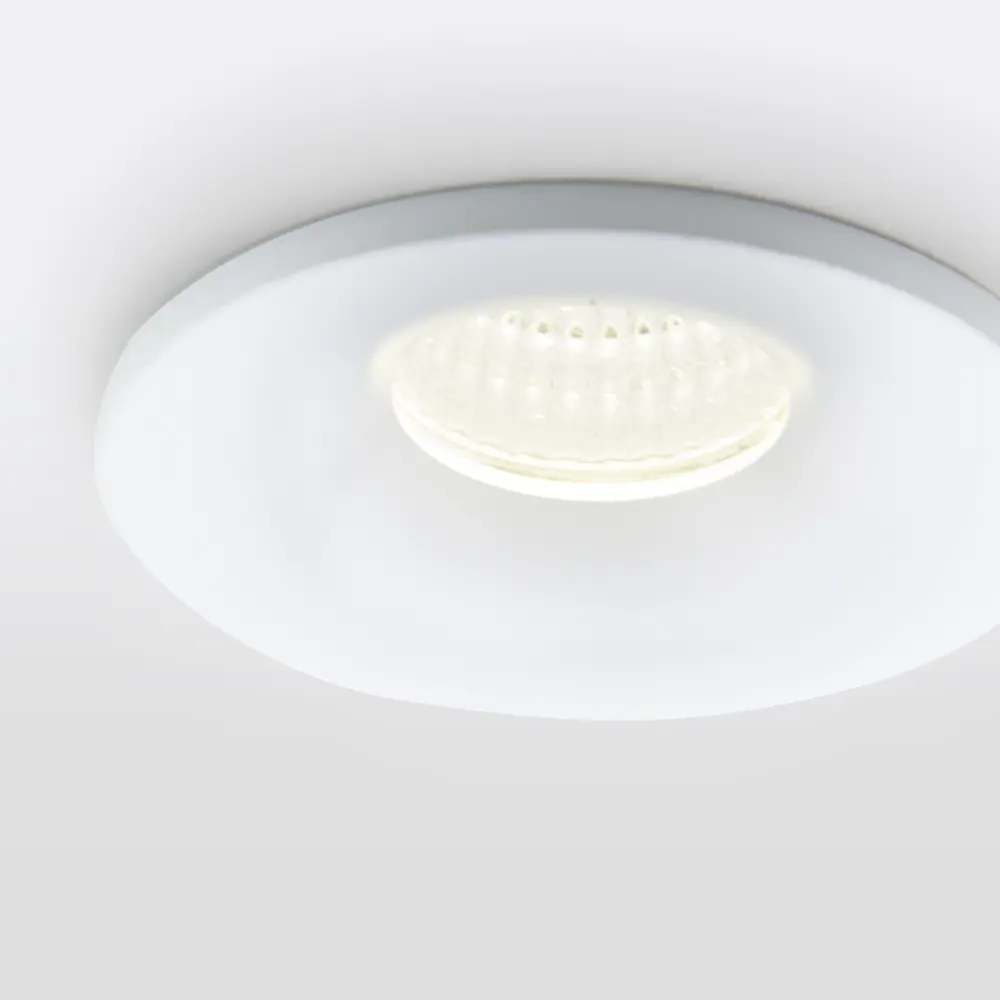 Фото 4 Светильник точечный светодиодный встраиваемый Elektrostandard 15270/LED под отверстие 33 мм 1 м² нейтральный белый свет цвет белый Фото 4 Светильник точечный светодиодный встраиваемый Elektrostandard 15270/LED под отверстие 33 мм 1 м² нейтральный белый свет цвет белый