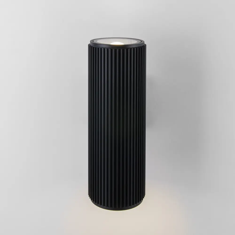 Фото 4 Светильник настенный уличный Elektrostandard 1403 TECHNO Strict 60 Вт IP54 цвет черный Фото 4 Светильник настенный уличный Elektrostandard 1403 TECHNO Strict 60 Вт IP54 цвет черный