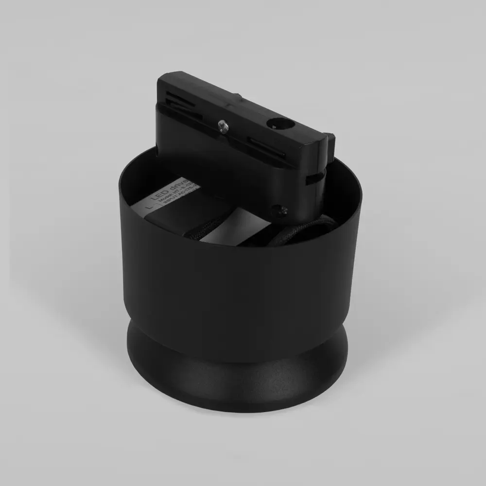 Фото 4 Трековый светильник спот Elektrostandard 85515/01 Smooth светодиодный 10 Вт однофазный 1 м² цвет черный Фото 4 Трековый светильник спот Elektrostandard 85515/01 Smooth светодиодный 10 Вт однофазный 1 м² цвет черный