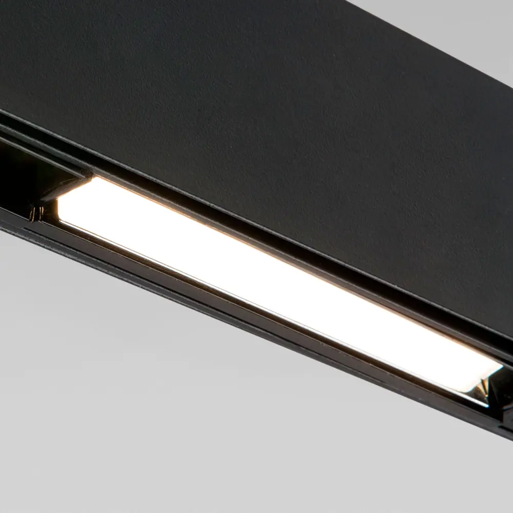 Фото 3 Трековый светильник Elektrostandard 85007/01 Slim Magnetic светодиодный 6 Вт цвет черный Фото 3 Трековый светильник Elektrostandard 85007/01 Slim Magnetic светодиодный 6 Вт цвет черный