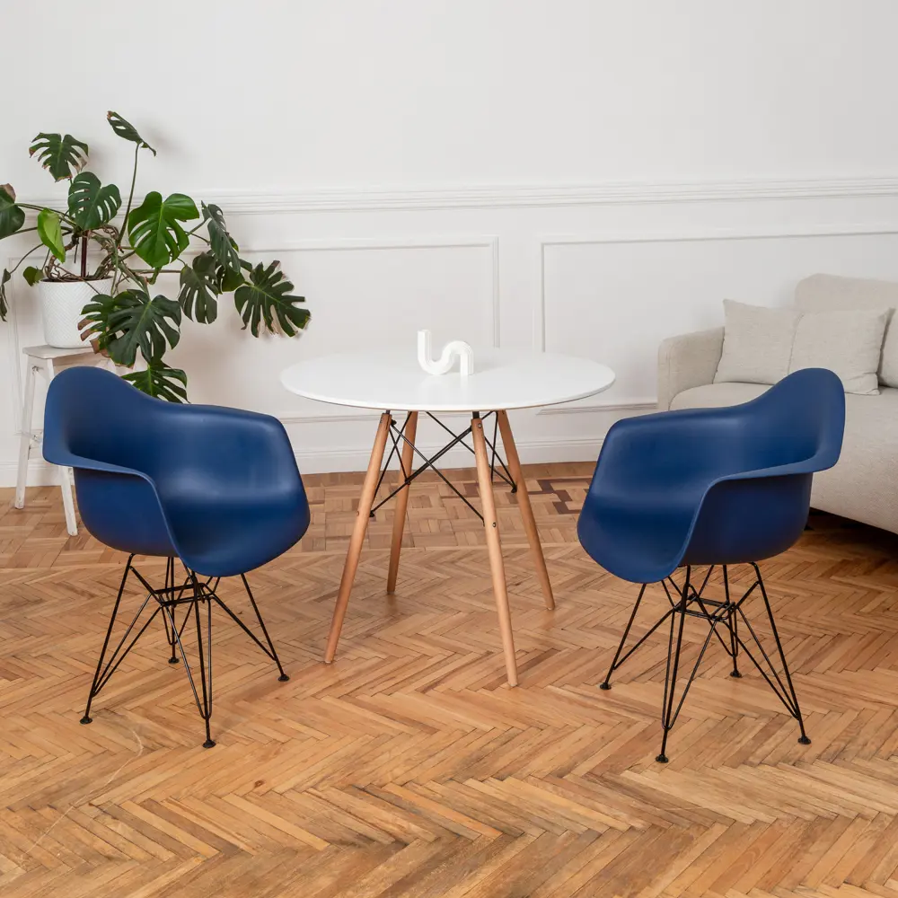 Фото Комплект кухонных стульев 2 шт Derstuhl 330 black 43x82x60 см полипропилен цвет темно-синий Фото Комплект кухонных стульев 2 шт Derstuhl 330 black 43x82x60 см полипропилен цвет темно-синий