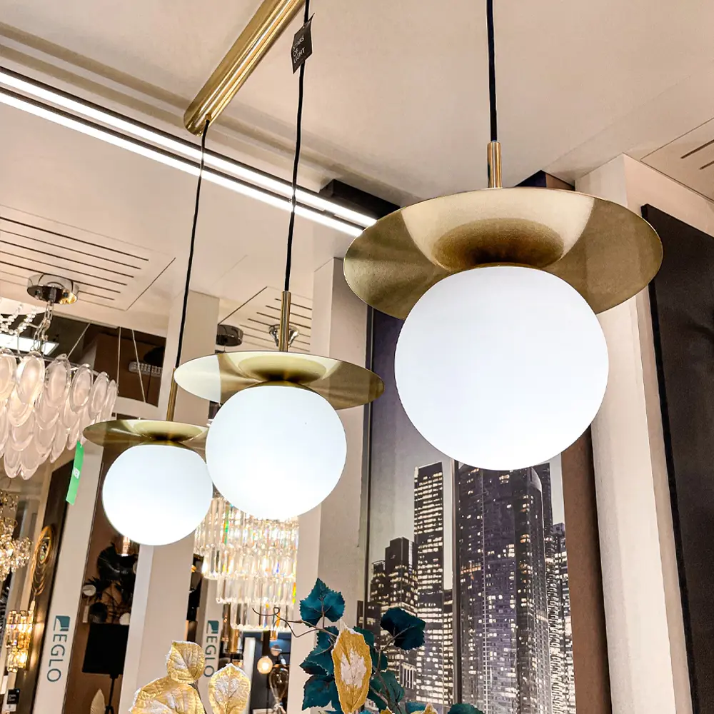 Фото 4 Светильник подвесной Eglo Arenales Eg_39953 3 лампы 5 м² цвет белый/латунь Фото 4 Светильник подвесной Eglo Arenales Eg_39953 3 лампы 5 м² цвет белый/латунь