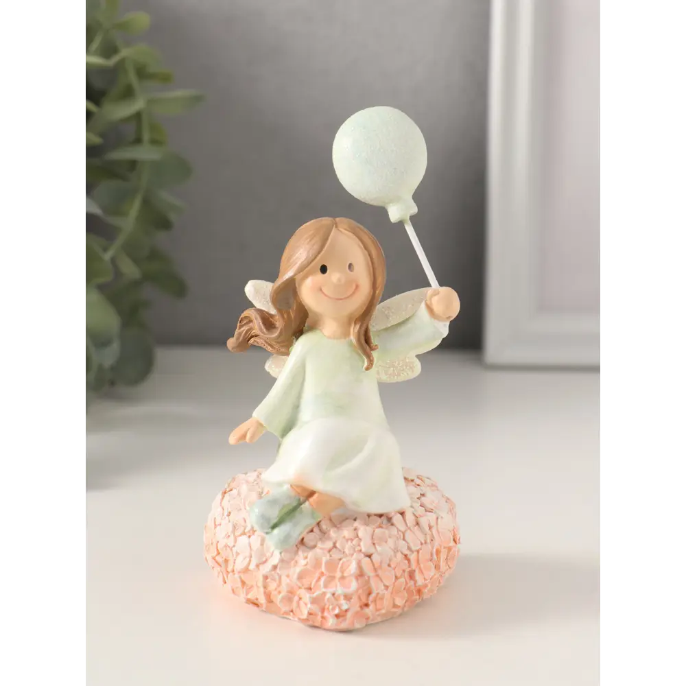 Фото 2 Сувенир полистоун Малышка-ангел с шариком на цветочном сердце 65х65х13 см 10583306