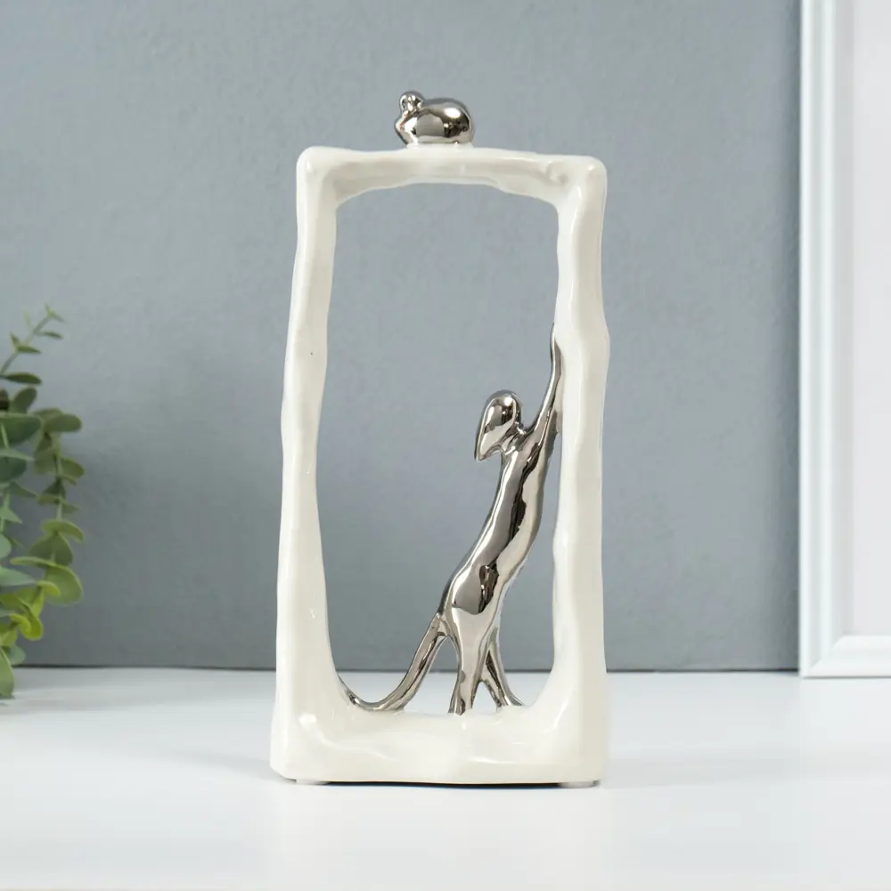 Фото 5 Сувенир керамика Кошки-мышки - охота. Прямоугольник белый с серебром 62х12х245 см 10323645